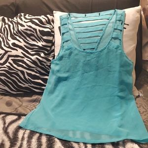 Flowy Tank